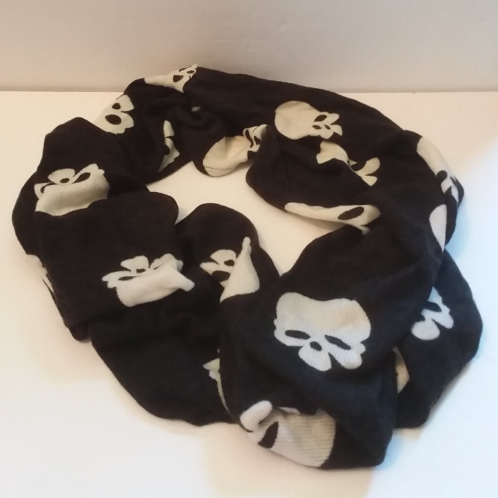 Skull Scarf